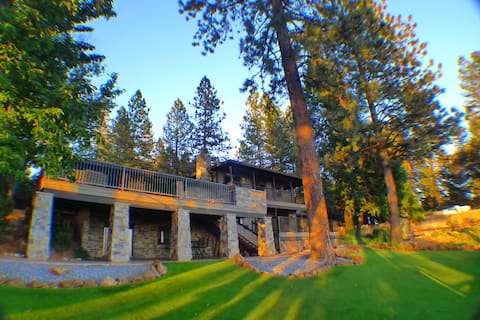 Private Estate | Picturesque Mountain Views & Pool