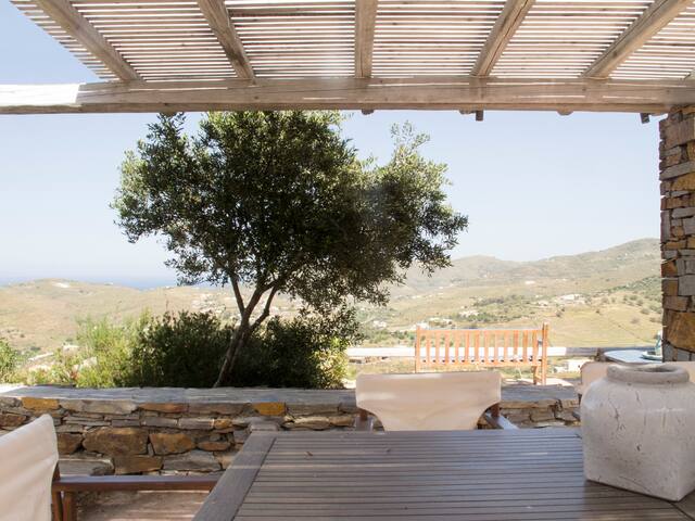 House with a View, close to Vourkari (Kea/Tzia) gallery image 3