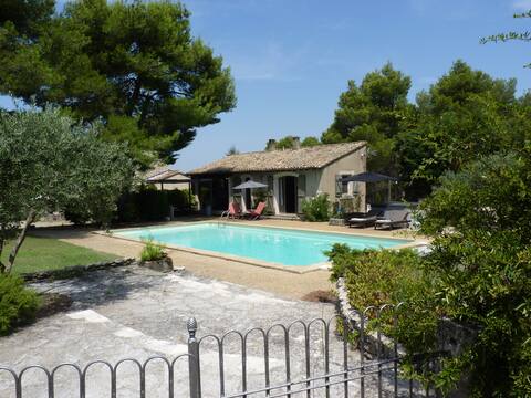 Cottage with Pool, Hot Tub and Peaceful Garden