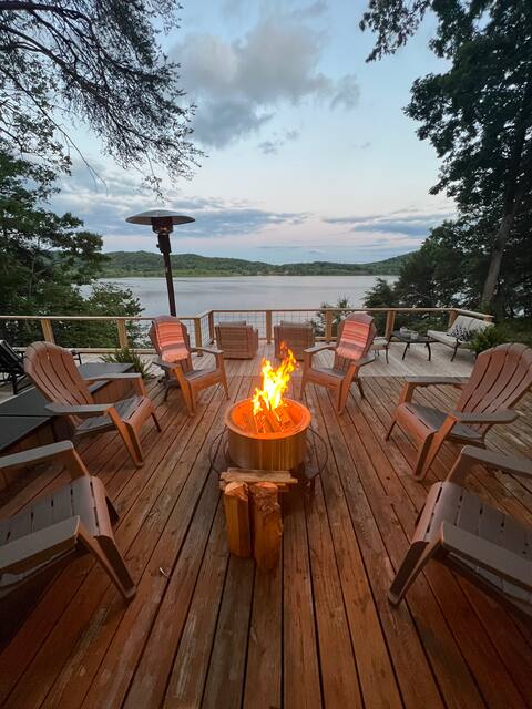 Lakefront Getaway
