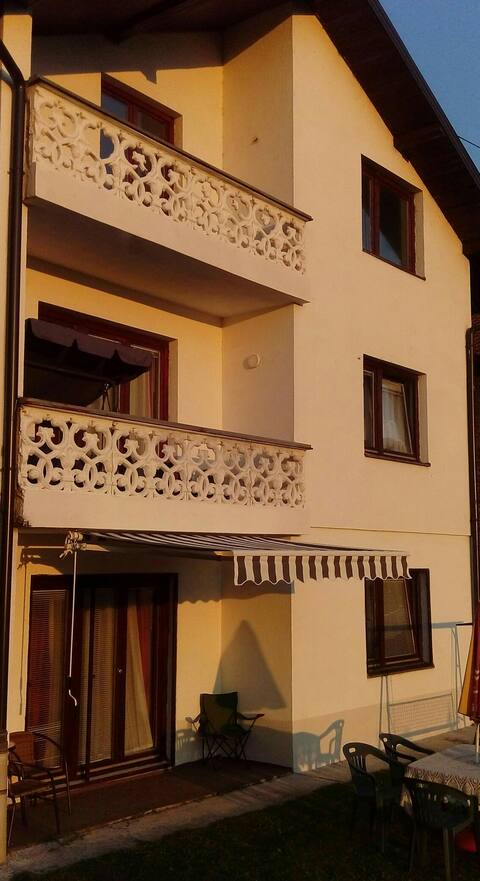 2 BR.Apt.Garden&Balcony-The best view&TOP location