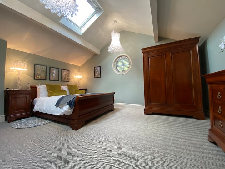 Alderley Edge Holiday Rentals & Homes England, United Kingdom Airbnb