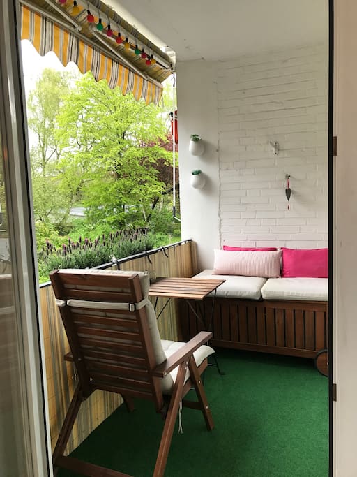 Loggia / Balkon zum ruhigen Innenhof