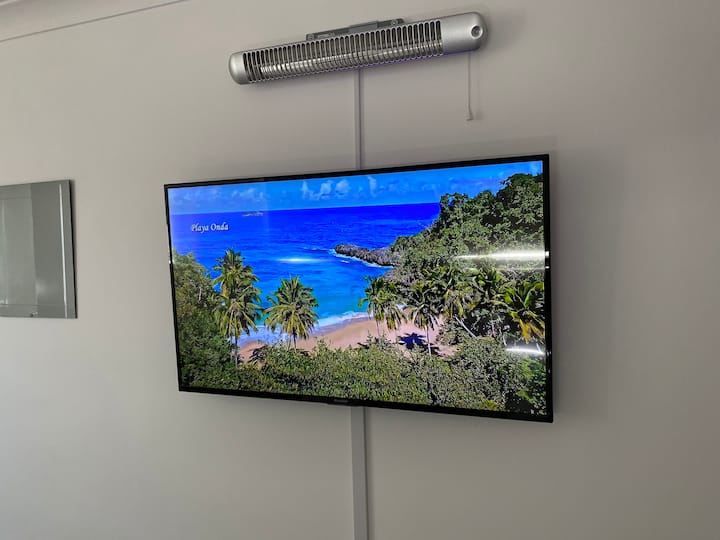 Large Room✅ 🖥🚿 🅿️ NrCAE/Roche/Amex