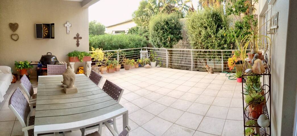 Bakoven 3 bed Apartment, Camps Bay gallery image 5