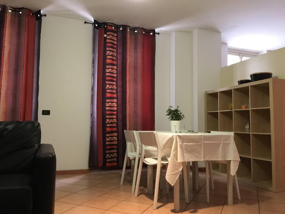Angolo tavolo zona giorno