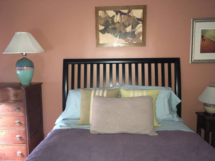 NEW queen size bed in guest room ! Yeah!