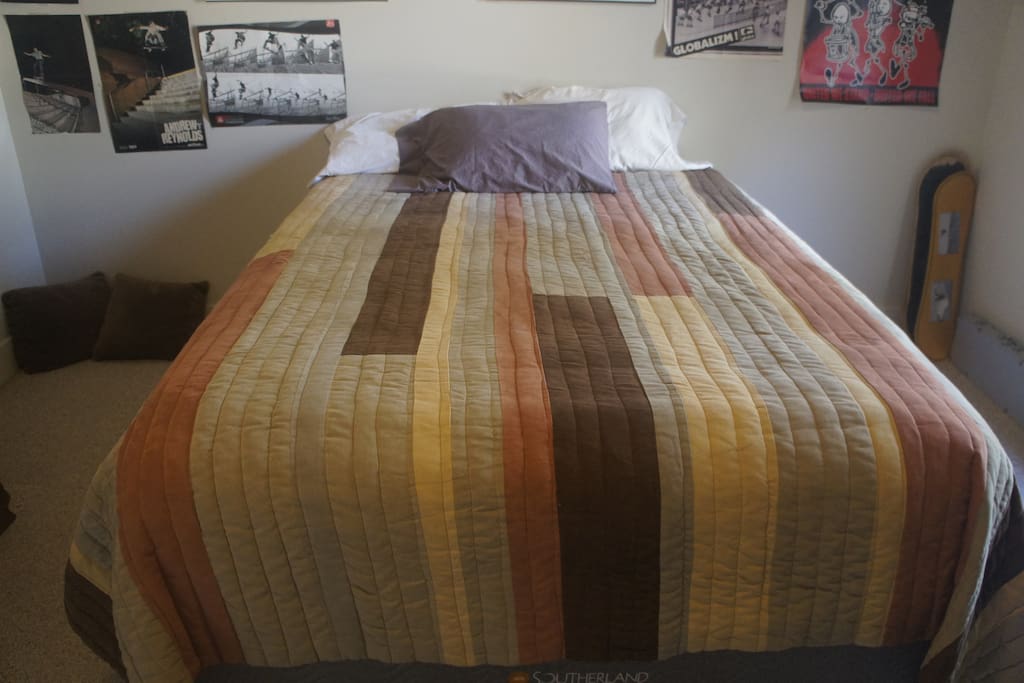 Very comfortable queen size mattress