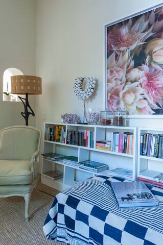 Luxury townhouse in vibrant De Waterkant gallery image 3