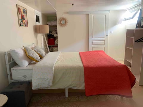 Entire accommodation 20 minutes from Champs-Elysées