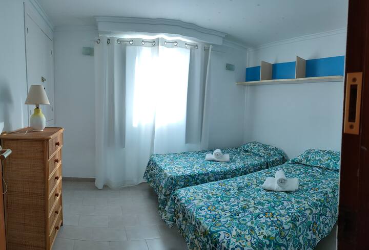 Chambre 2 ( extérieur 2 lits) vue sur la mer
Étage Supérieur