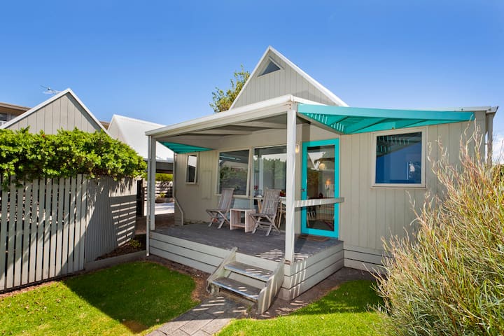 The Bay Beach Studio (Complimentary WIFI)