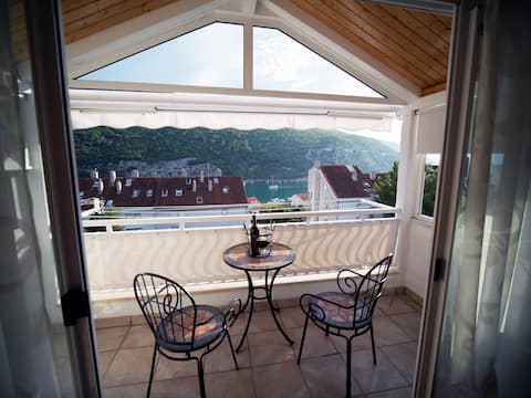 Popular Airbnb listing: Apartment Dora in Prijevor