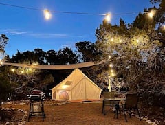 Dreamy+glamping+getaway+with+private+hot+tub