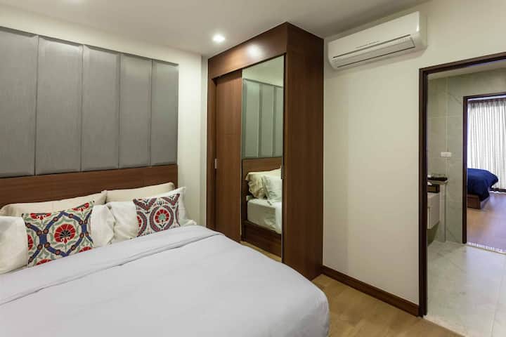 第二间卧室-标准双人床