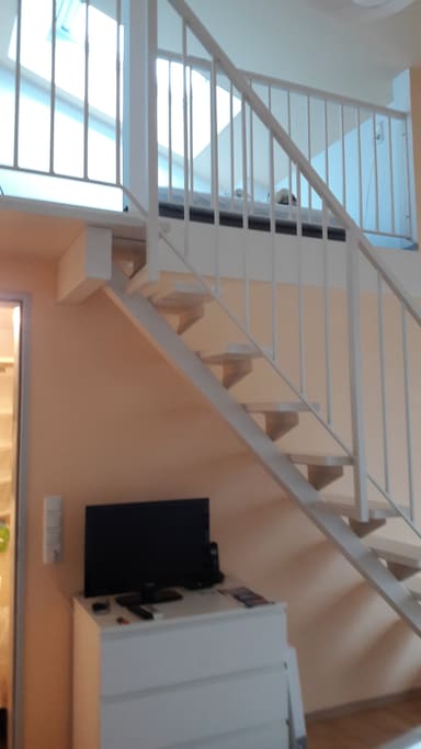 Aufgang zur Galerie