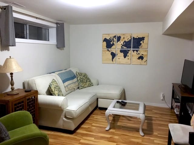 Airbnb Barrie Vacation Rentals Places To Stay Ontario