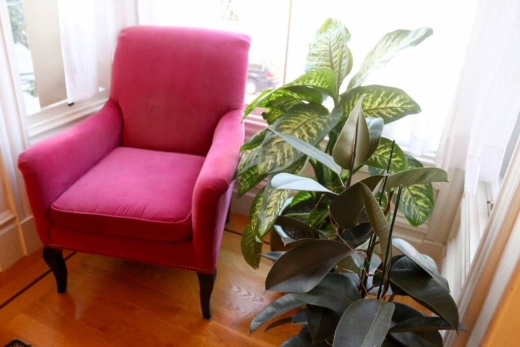 quiet reading nook :)