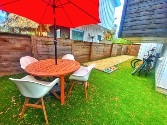 Modern Farmhouse blocks from Rainey and Downtown gallery image 2