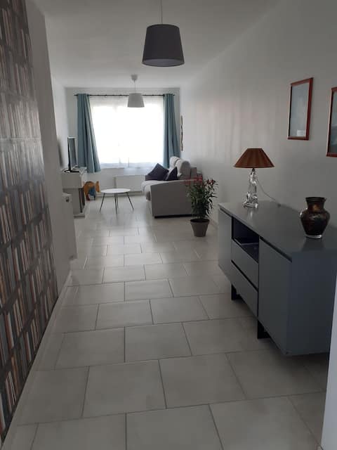 Grand studio à deux pas de la plage