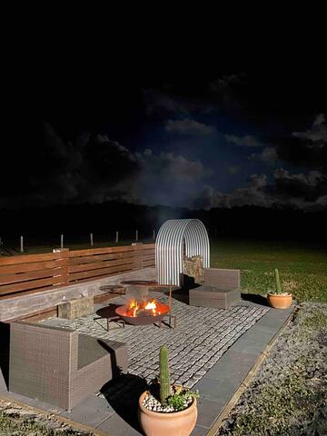 Twin River Ranch – The Main House and The Flat gallery image 4