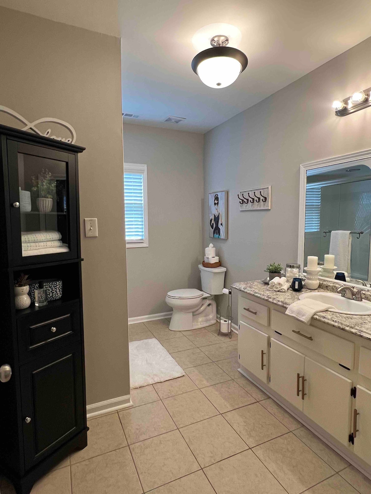 Sharp Cottage - 4BR 3 BA