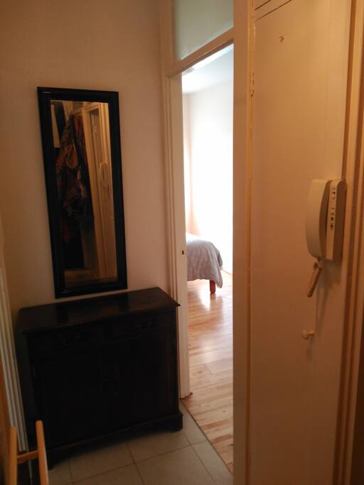 Small corridor serving all rooms