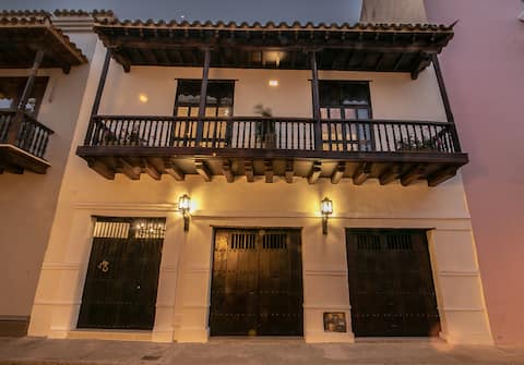 Casa Bugó Colonial Jewel Historic Center
