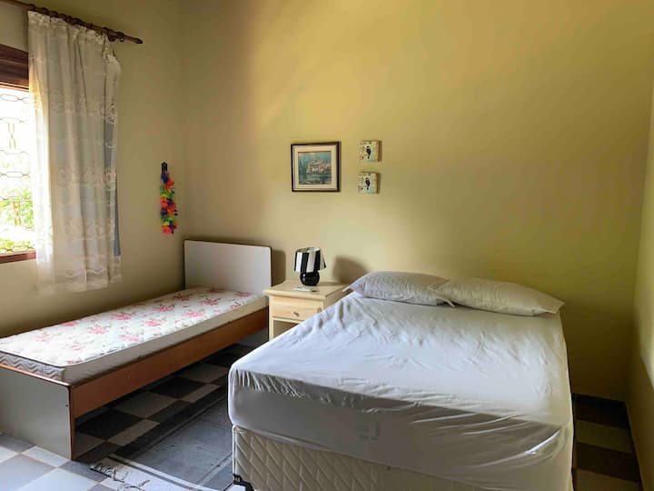Apartman 02: 01 bračni krevet i jedan krevet za jednu osobu