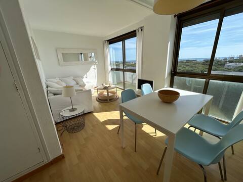 Holiday apartment with sea view