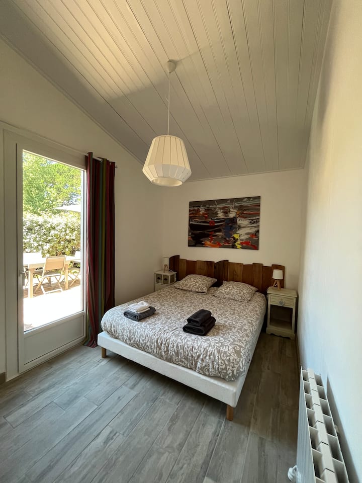 საძინებელი 1