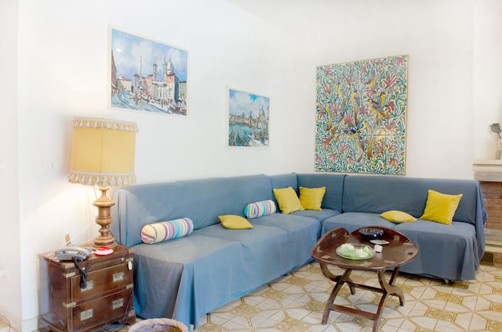 Villa Marinaro,7 mn walk from sea, in pine forest