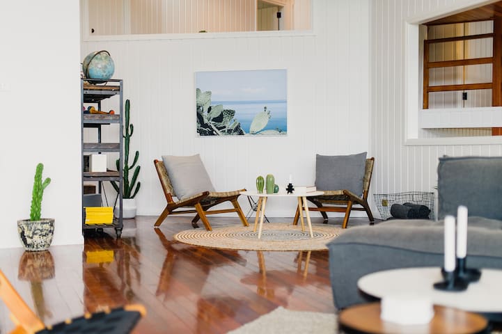 Near The Beach – Stylish home in Crescent Head gallery image 4