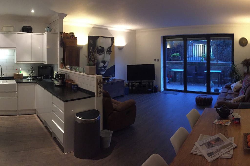 Living space and kitchen area