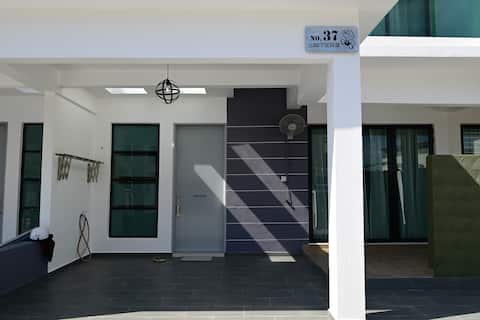 Vacation House at the foot of the mountains of Bang Bang, No 37, comfortable and spacious resort