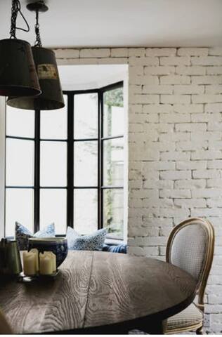 The Gothic Cottage, Barnes gallery image 5