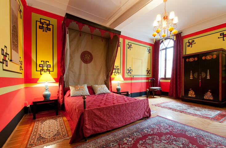 Charming large palazzo in center Venice gallery image 3