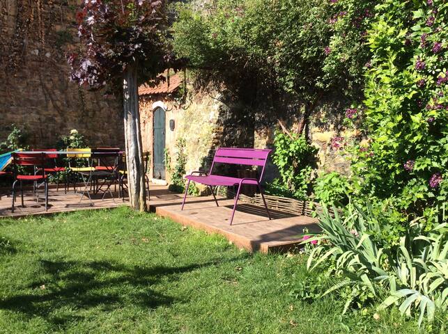 Maison ville Vieux Lyon, extraordinaire vue&jardin gallery image 5