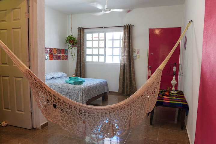 PINK Beach Inn, peaceful and cozy private room
