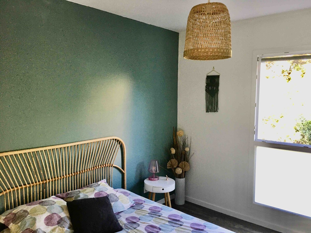 卧室1 ：双人床 