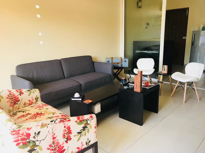 Მისაღები ოთახი