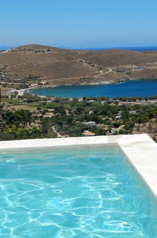 “Aigaion House” on Kea island. gallery image 4