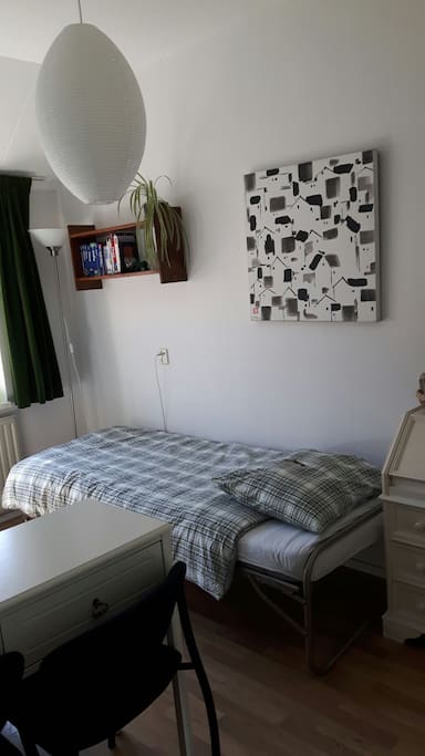 The two beds can be put together as a double bed.