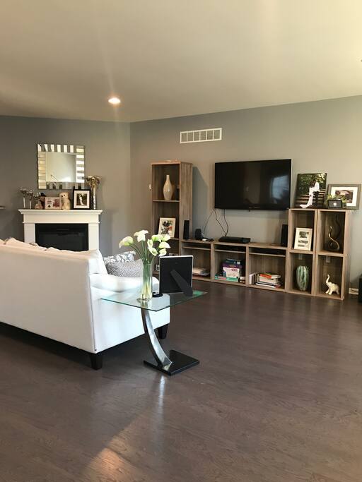2nd floor living room