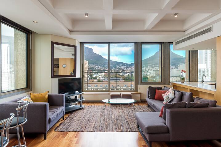 Amazing city apartment, Table Mountain Views gallery image 2