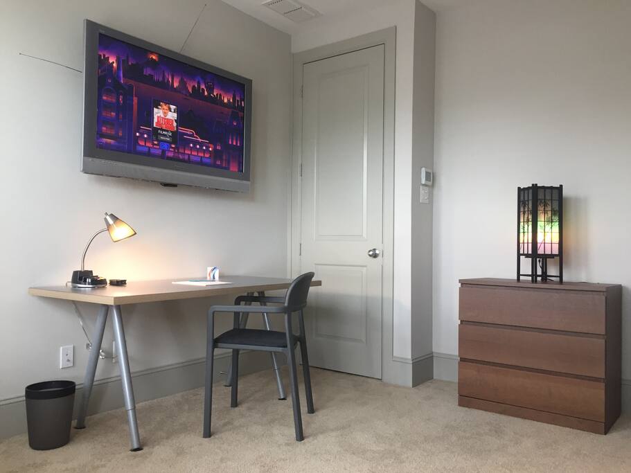 A comfortable desk