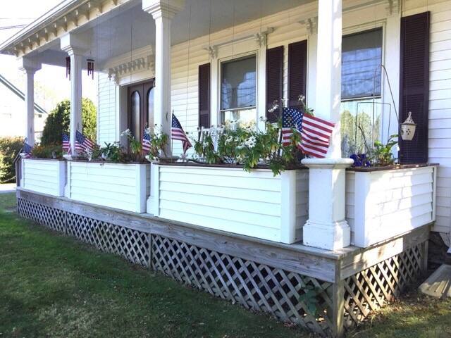 Newport, Vineyards, Beaches 10 minutes 12 beds gallery image 2