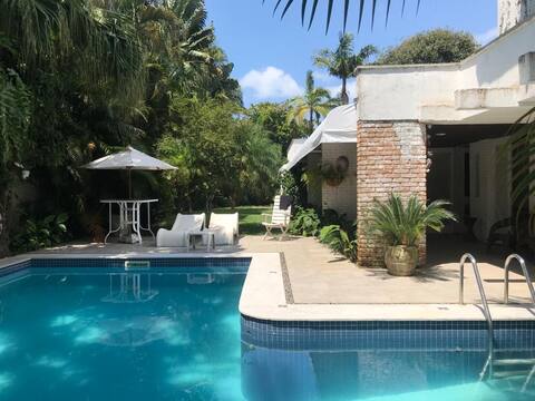 Ground floor house, cozy in Pernambuco Beach.