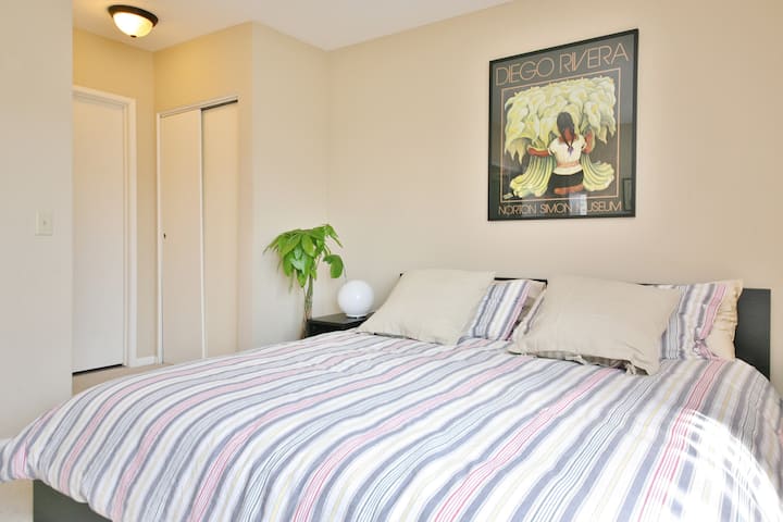 غرفة النوم 1