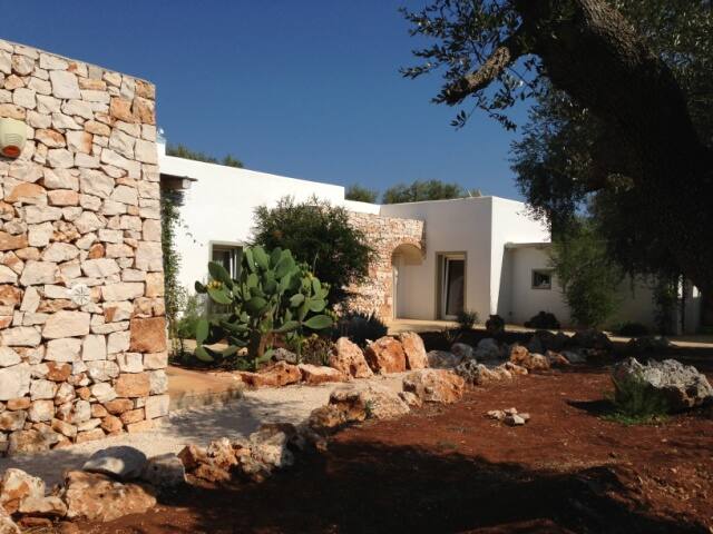 Charming House with big swimming pool in Apulia gallery image 2